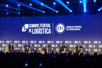 “Estamos sufriendo”: Kicillof le respondió a Santilli y criticó a Milei en una cumbre de gobernadores