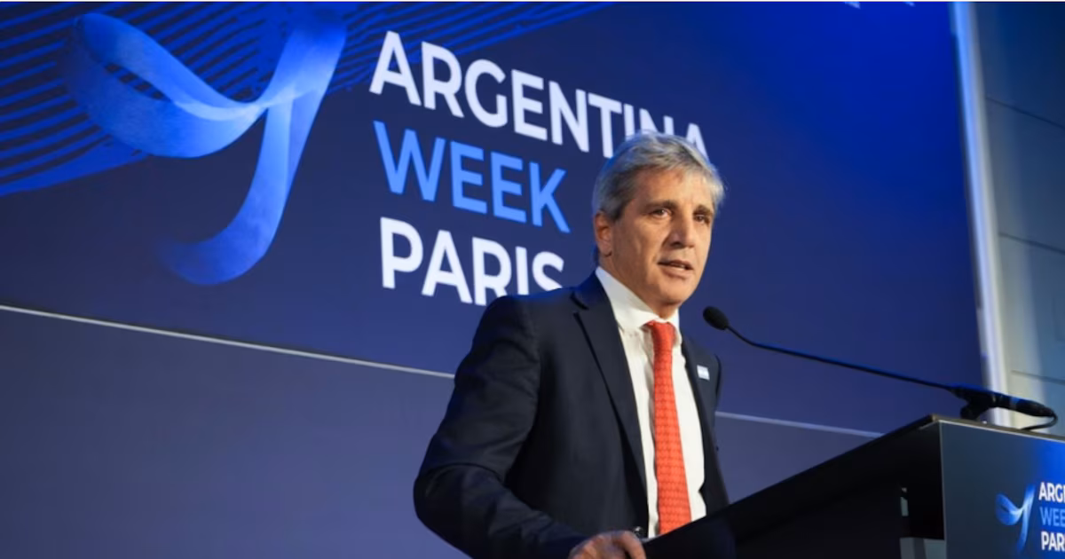 Luis Caputo en Argentina Week París: “No estamos en recesión, estamos creciendo menos que antes”