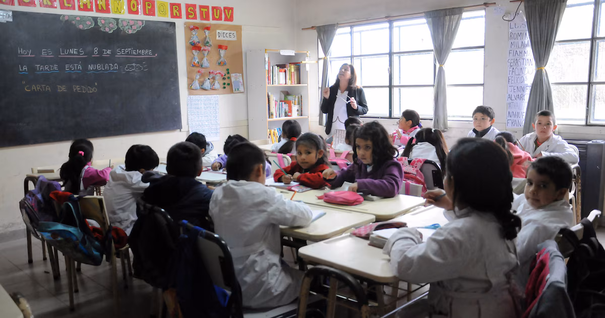 Los sindicatos docentes de la provincia de Buenos Aires acordaron 6% de aumento bimestral