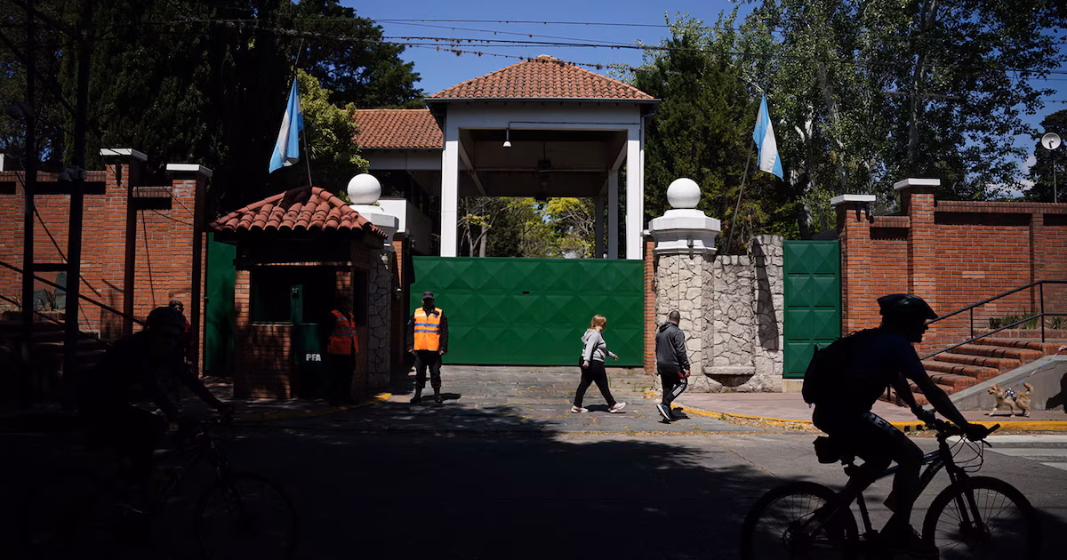 Reestructuraron la Secretaría de la Presidencia para coordinar la gestión de la Quinta de Olivos con la Casa Militar