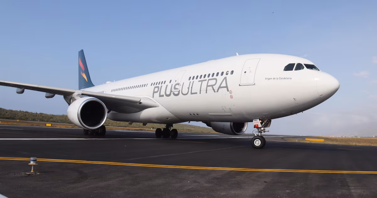 Plus Ultra redujo sus vuelos a Madrid y los pasajeros denuncian estar varados: comenzó a volar en el país hace apenas 4 meses