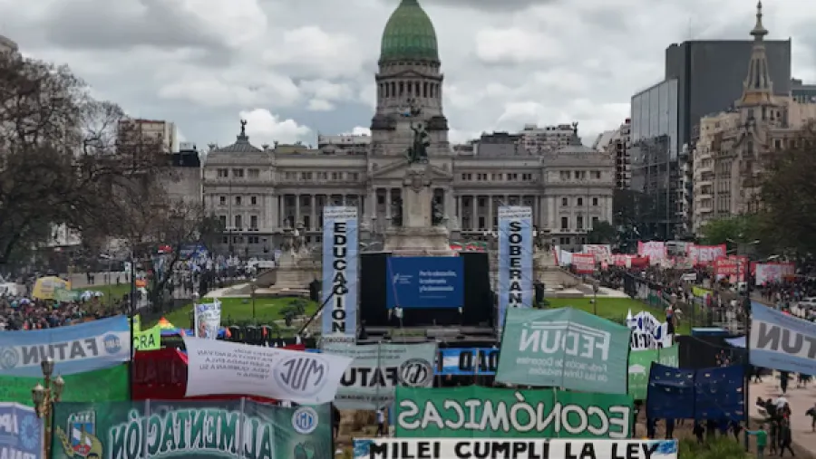 La Justicia suspendió las multas al Gobierno por la actualización de los salarios docentes