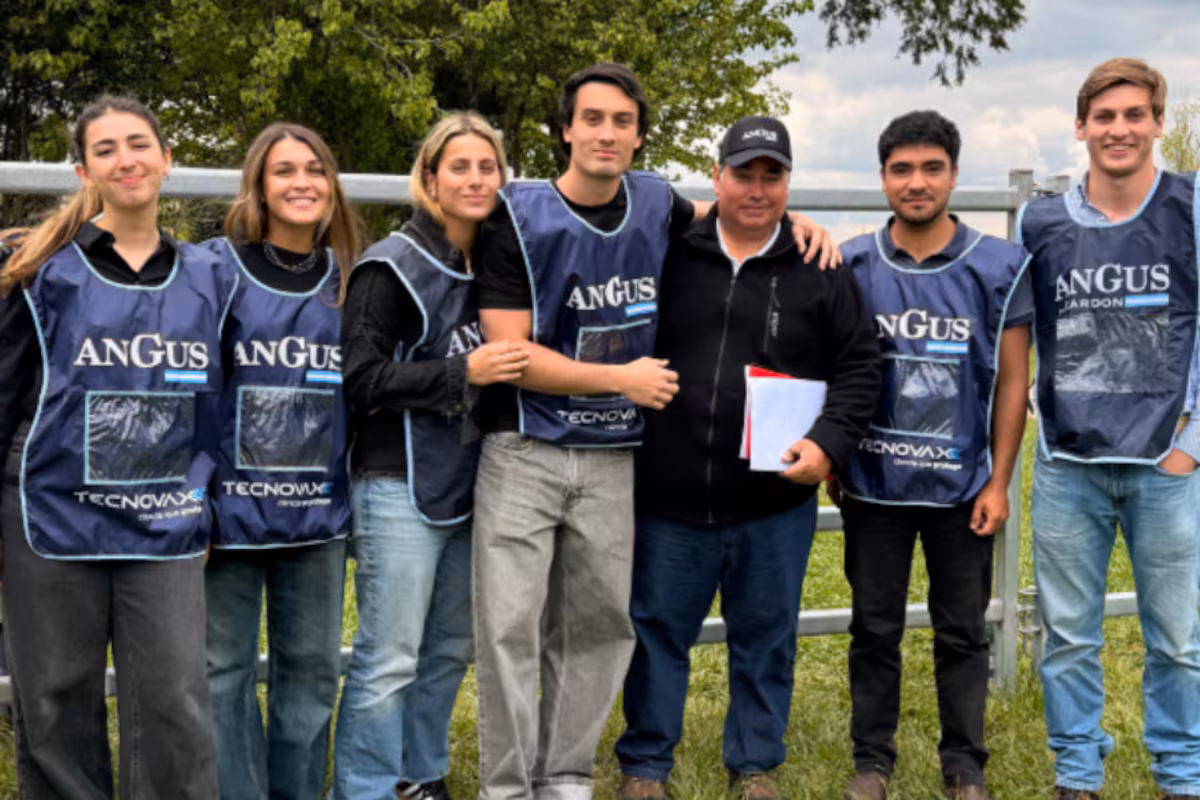 Ocho jóvenes van a Canadá por la gloria en una competencia internacional: “Vamos a buscar ganar”