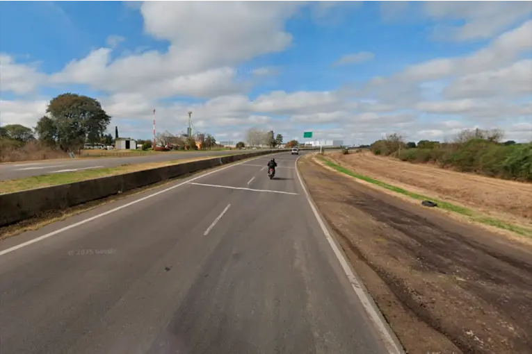 Dos personas resultaron heridas tras caer de una moto en el Acceso Norte de Paraná