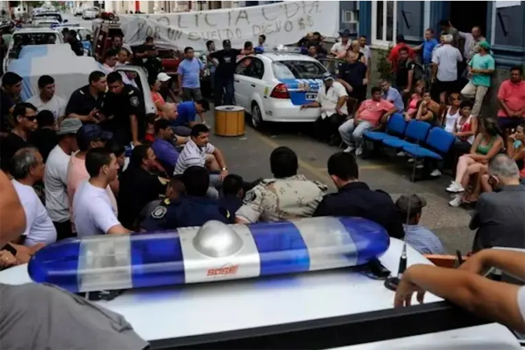 Condenaron por abuso sexual a expolicía que había sido penado por la sedición de 2013