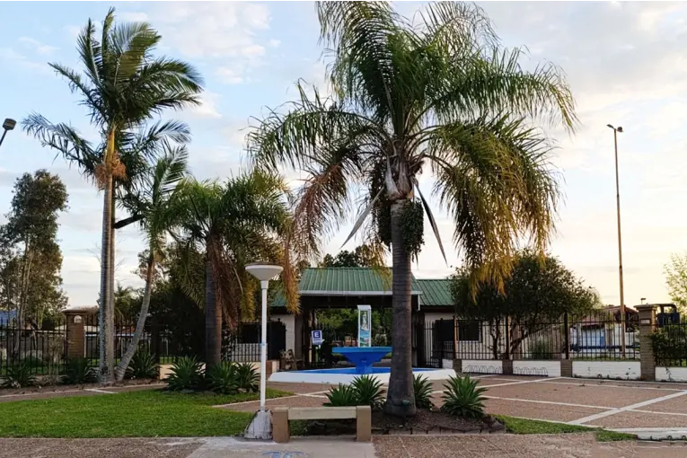 Dos adolescentes intentaron robar pertenencias de una turista en un parque termal entrerriano