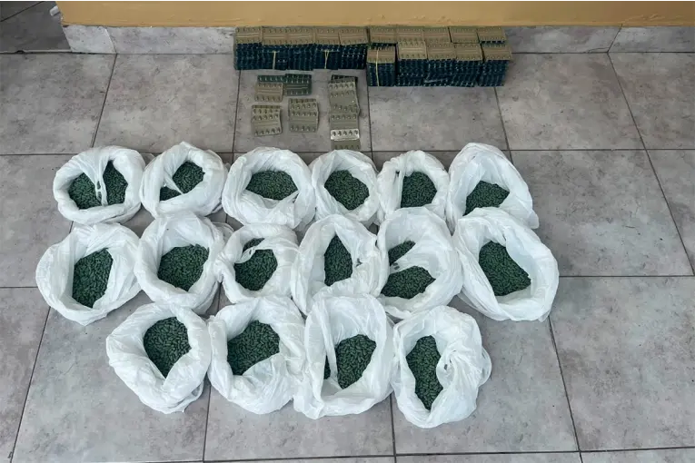 Es influencer cordobés uno de los detenidos con más de 38.000 pastillas en Ruta 14