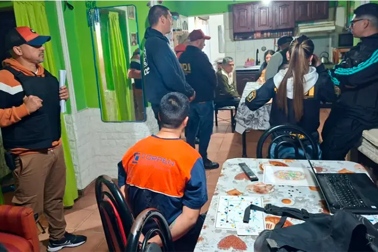 Así fue la estafa de casi $90 millones a un consorcio caminero de Nogoyá: cuatro detenidos y tres prófugos
