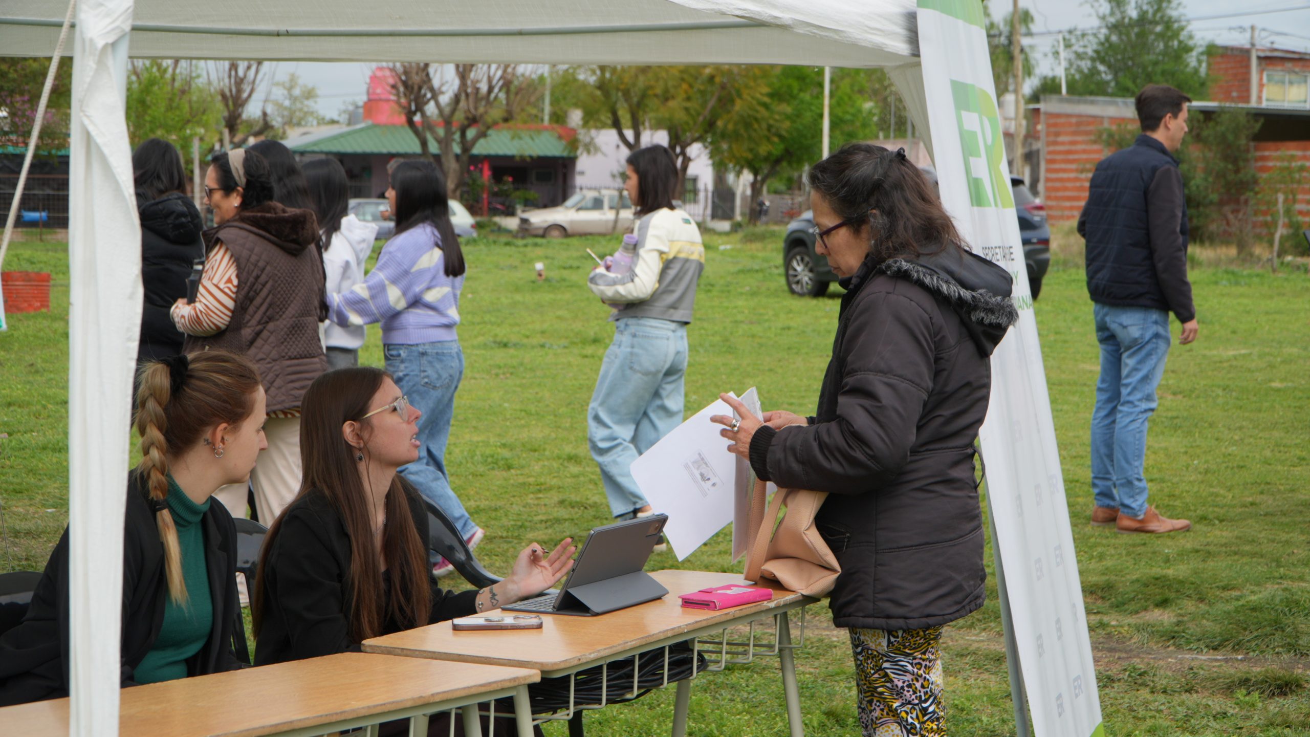 ER con Vos acercó trámites, servicios y asesoramiento a vecinos de Nogoyá