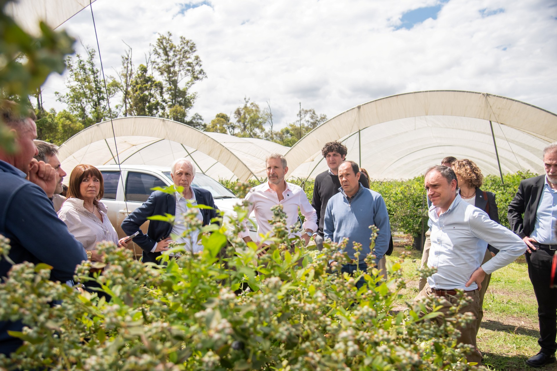 Frigerio recorrió una empresa exportadora de arándanos, cítricos dulces y frambuesas en Colonia Ayuí