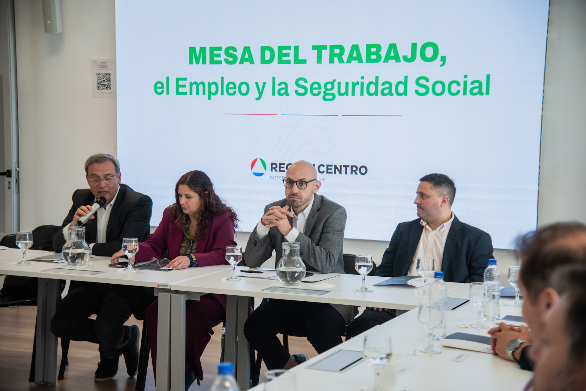 La mesa del Trabajo de Región Centro analizó en Paraná el avance de la inteligencia artificial en las empresas de la región