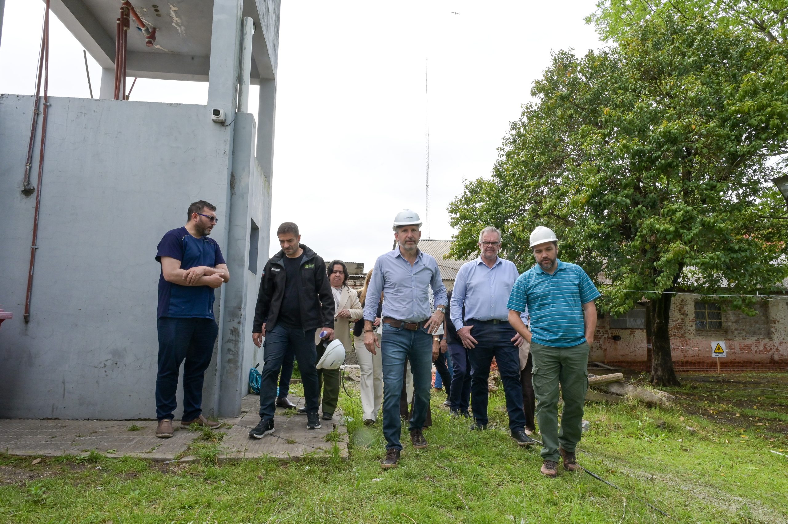 El gobernador recorrió obras de vivienda, salud y saneamiento en Feliciano