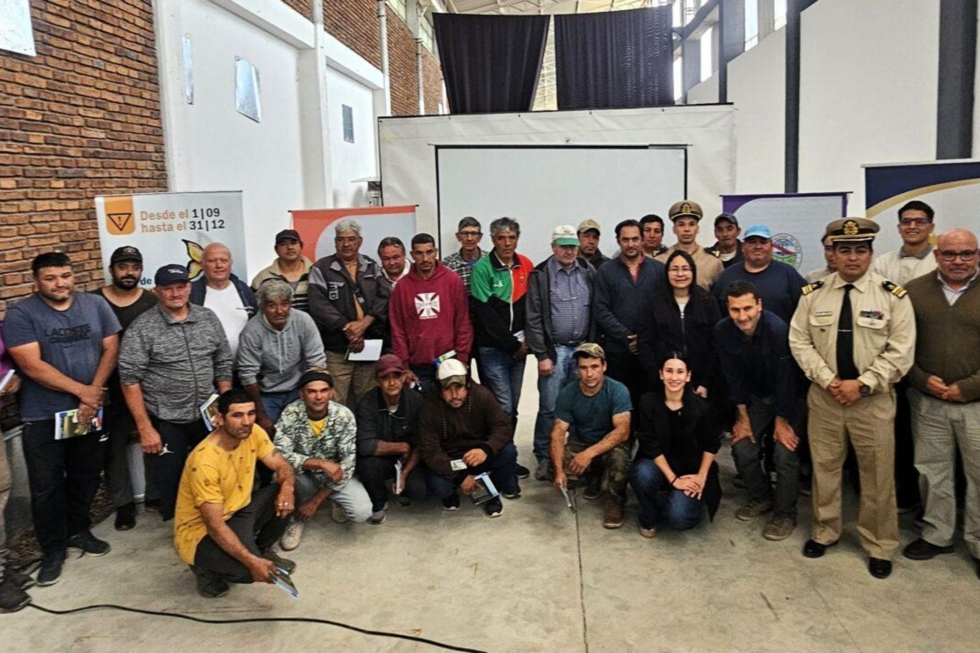 La provincia capacitó a pescadores artesanales y entregó carnets habilitantes en Colón