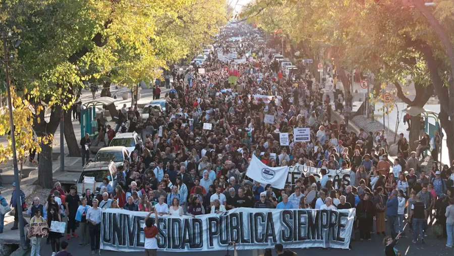 Declaran inconstitucional el decreto con el que el Gobierno frenó la Ley de Financiamiento Universitario